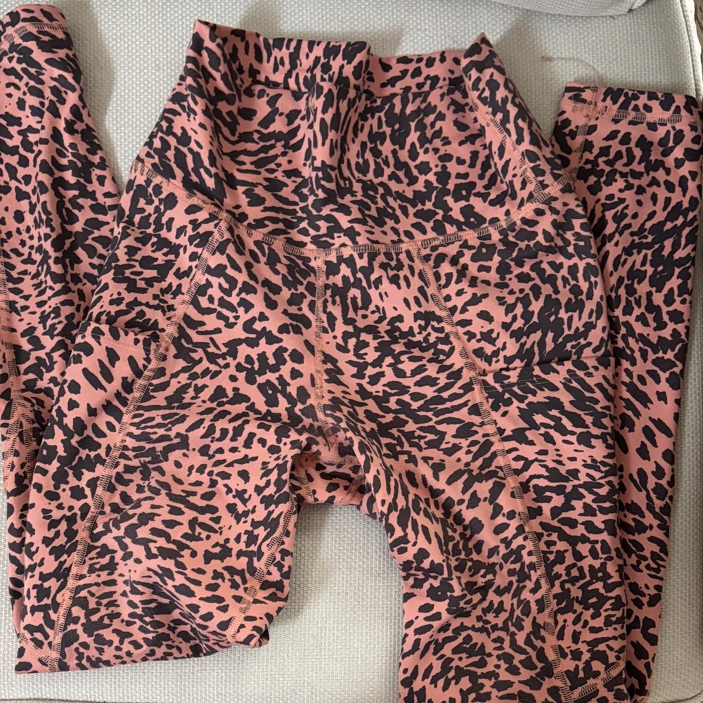 Fleo Leopard Print Leggings with pockets